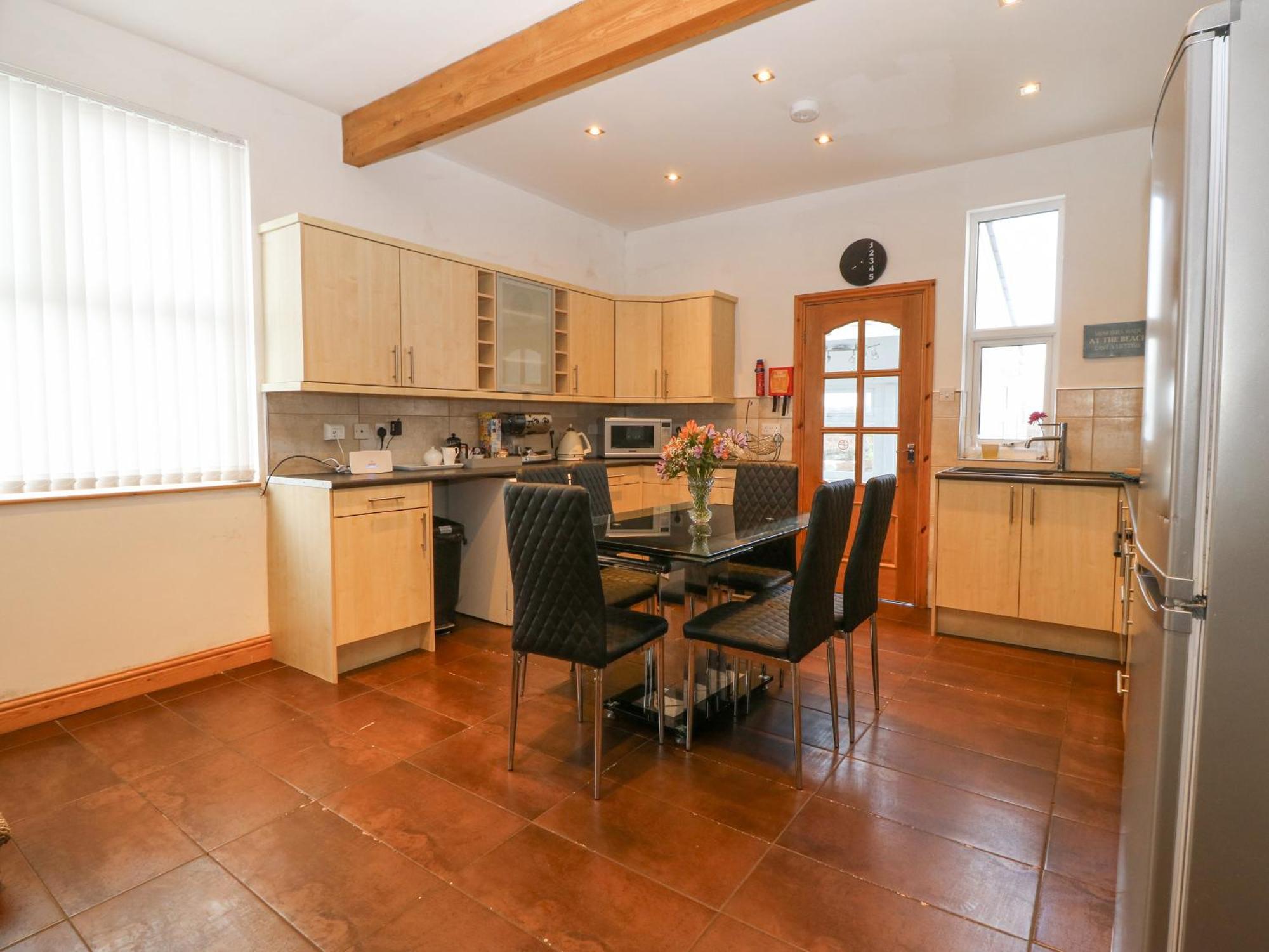Villa Coed Llai Holyhead Exterior foto