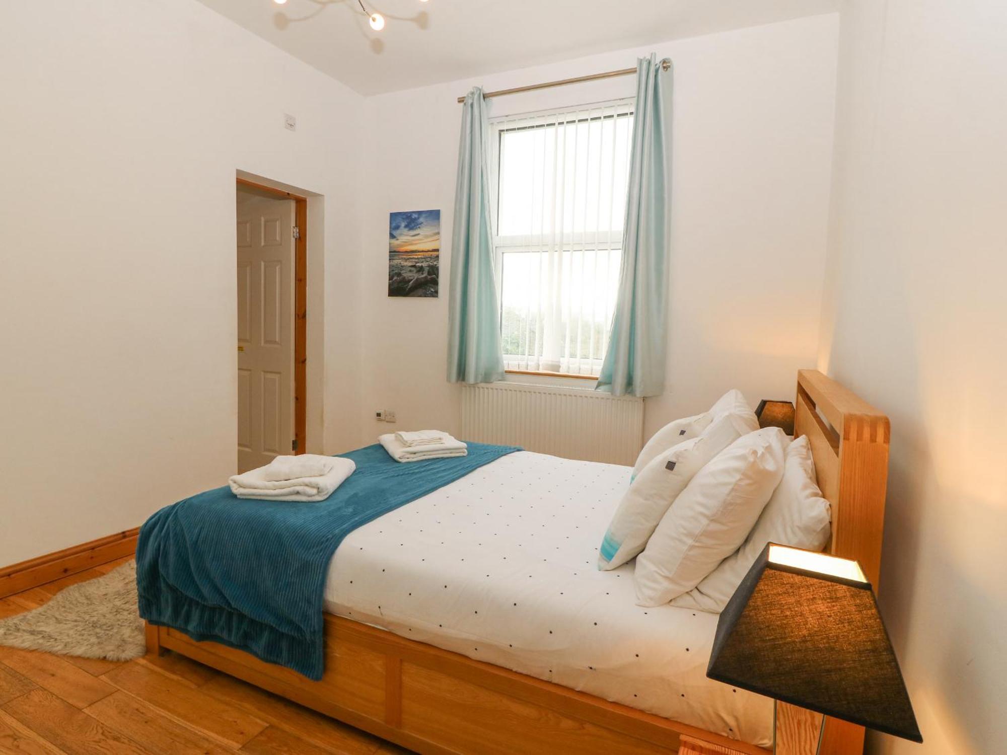 Villa Coed Llai Holyhead Exterior foto